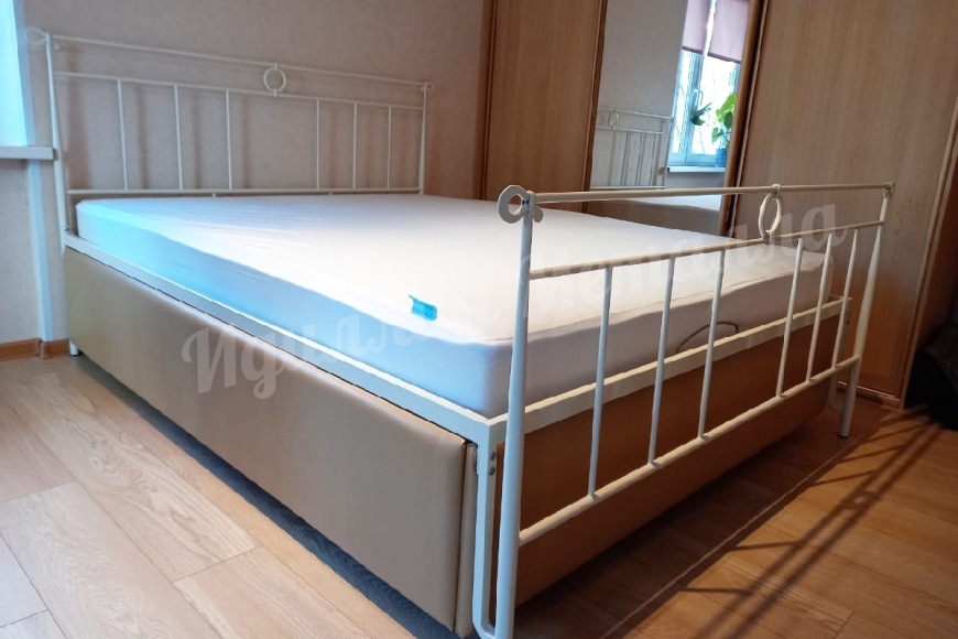 Двуспальная кровать с подъемным механизмом PM-077
