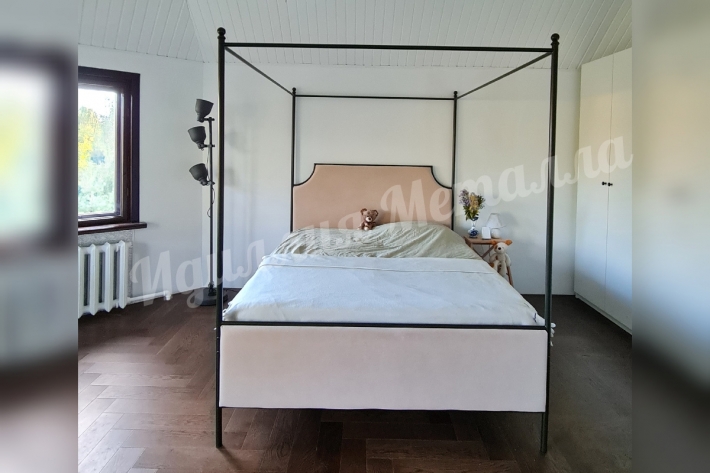 Кровать в стиле лофт с балдахином L-074
