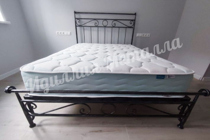 Кровать с узорной ковкой односпальная 90х200 ОD-012
