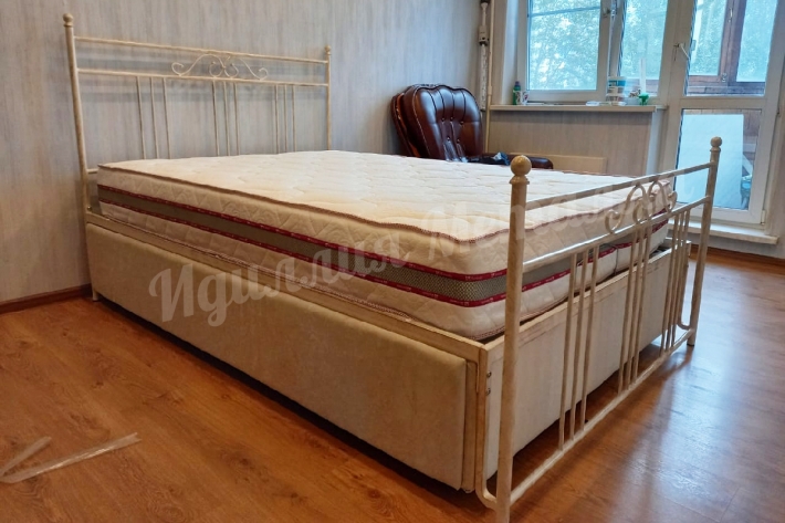 Кровать с подъемным механизмом PM-043